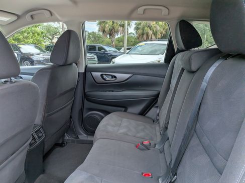Used 2016 Nissan Rogue SV AWD/4WD image 14