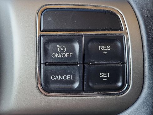 Used 2013 Jeep Grand Cherokee Limited image 16