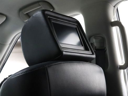 Used 2017 INFINITI QX80 Base w/ Deluxe Technology Package image 11