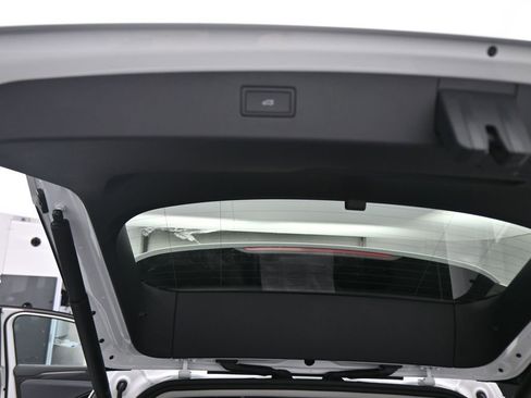 New 2026 Volkswagen Tiguan SE image 41