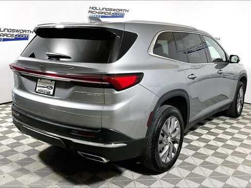 Used 2025 Buick Enclave Preferred FWD image 9