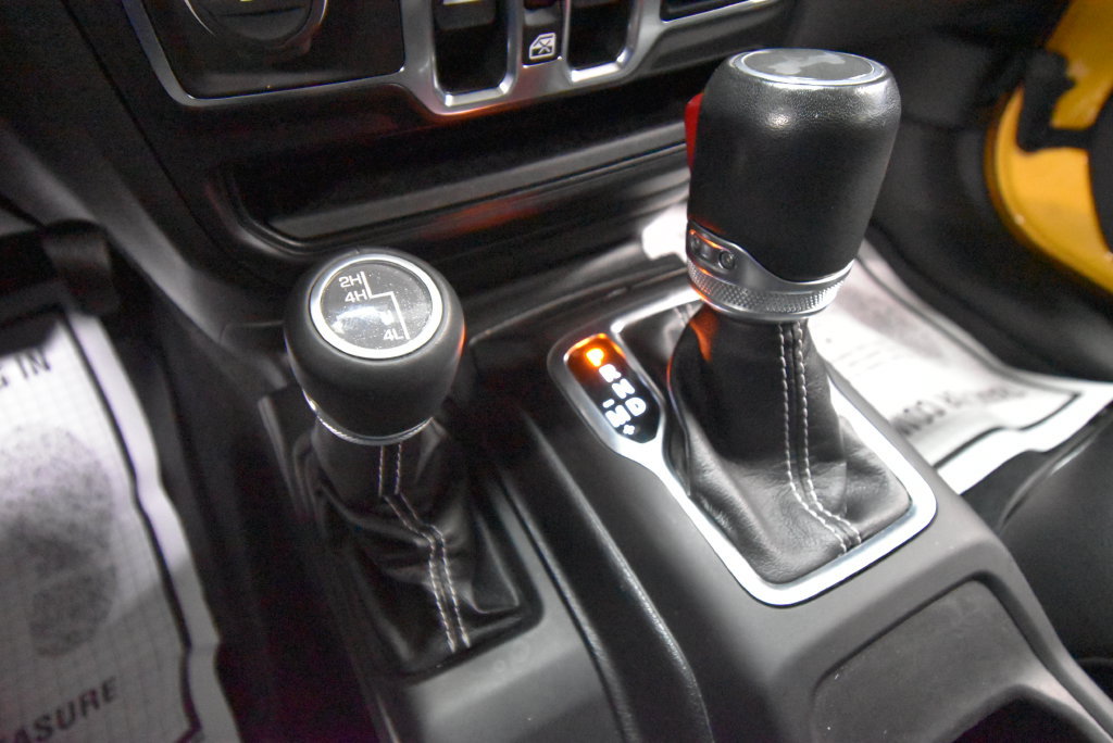 Used 2020 Jeep Wrangler Unlimited Sahara AWD/4WD image 18