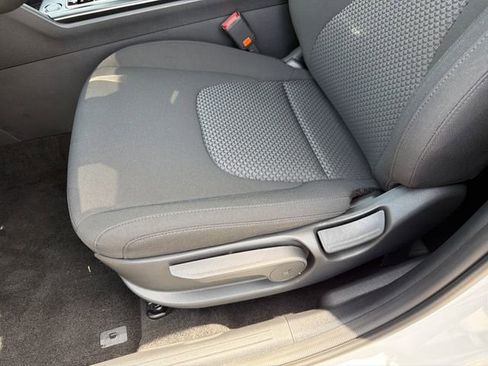 New 2026 Kia Sportage LX FWD image 20