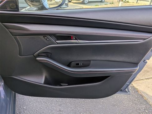 Used 2025 MAZDA MAZDA3 s image 34