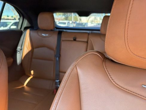 Used 2019 Cadillac XT4 Premium Luxury image 15