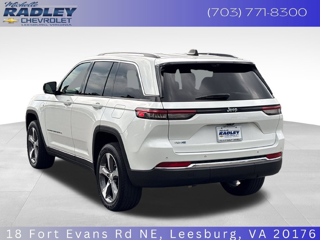 Used 2023 Jeep Grand Cherokee 4WD 4xe w/ Luxury Tech Group II image 3