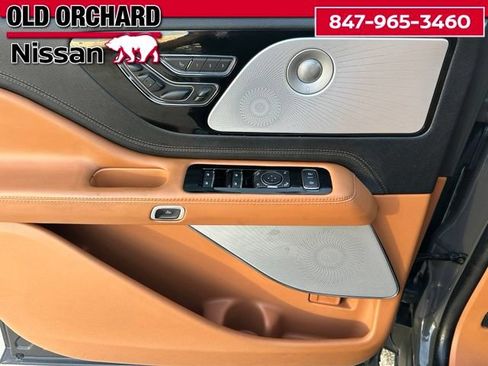 Used 2023 Lincoln Aviator Black Label AWD/4WD image 9