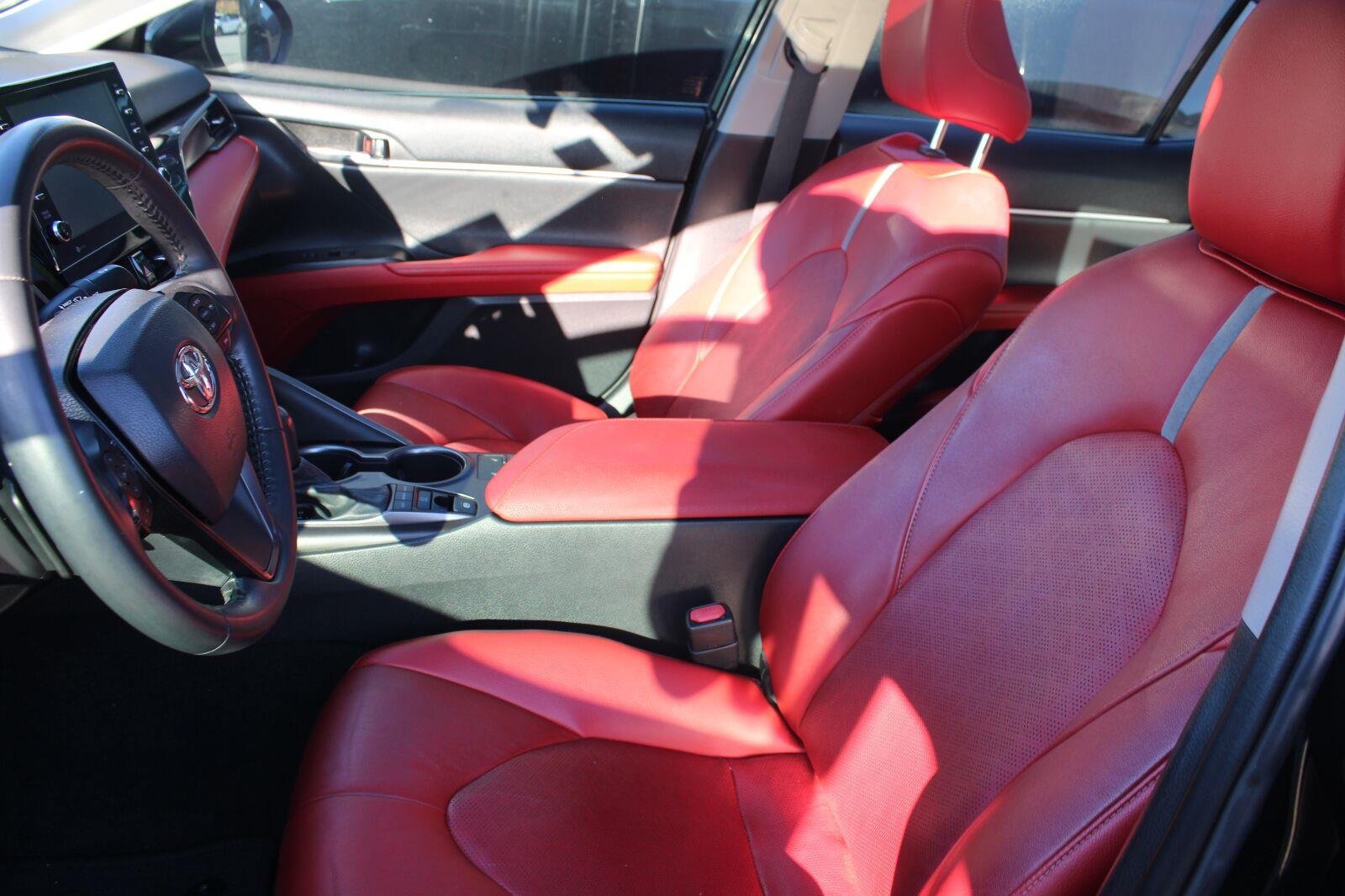 Used 2021 Toyota Camry XSE FWD image 8