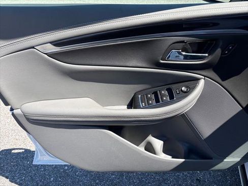 Used 2019 Chevrolet Impala LS FWD image 14