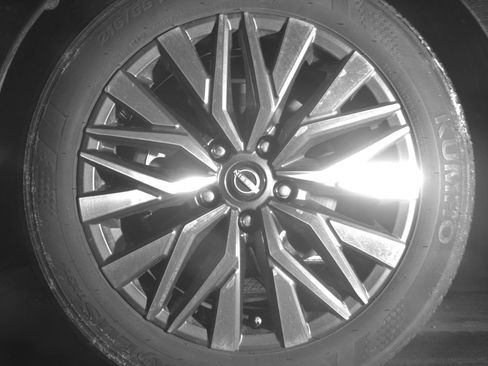 Used 2025 Nissan Altima 2.5 SV image 12