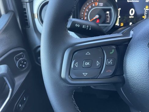 New 2026 Jeep Gladiator Sport AWD/4WD image 36