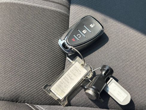 Used 2026 Chevrolet Blazer LT FWD image 17