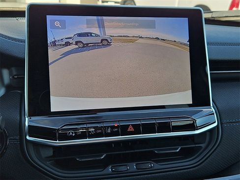 New 2026 Jeep Compass Latitude image 28