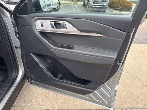 New 2025 Ford Explorer Active w/ Active Comfort Package image 34