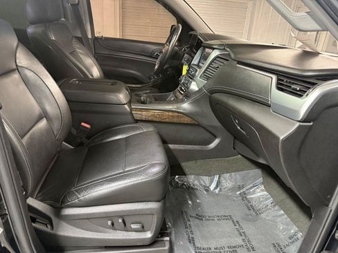 Used 2017 Chevrolet Suburban LT AWD/4WD image 41