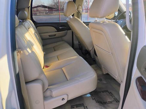 Used 2013 Chevrolet Silverado 1500 LTZ w/ LTZ White Diamond Edition AWD/4WD image 8