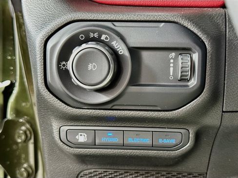 Used 2023 Jeep Wrangler Unlimited Rubicon 4xe AWD/4WD image 16