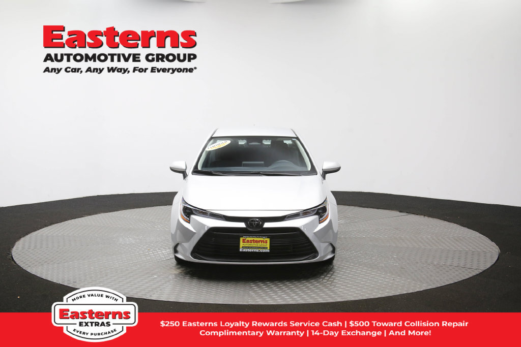 Used 2025 Toyota Corolla LE FWD image 53