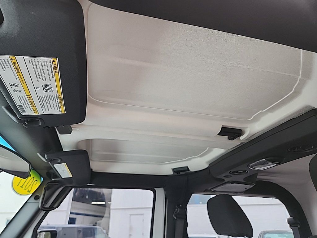 Used 2017 Jeep Wrangler Sport AWD/4WD image 21