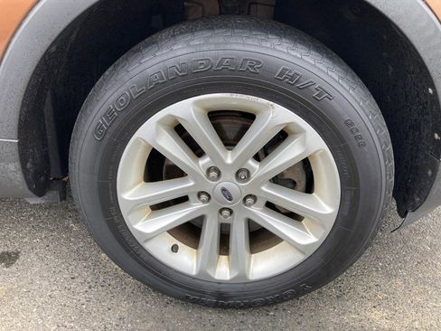 Used 2012 Ford Explorer XLT image 19