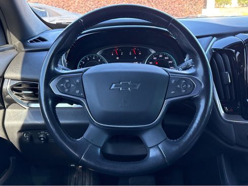 Used 2022 Chevrolet Traverse RS AWD/4WD image 12