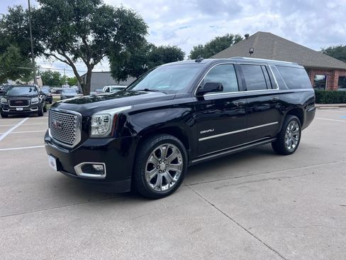 Used 2016 GMC Yukon XL Denali w/ Open Road Package AWD/4WD image 3