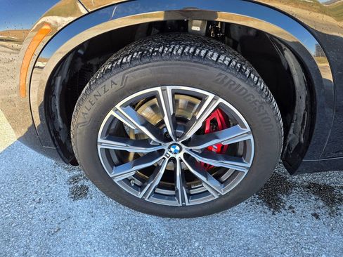 Used 2024 BMW X5 xDrive40i w/ M Sport Package image 31