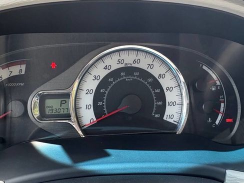 Used 2011 Toyota Sienna SE image 13