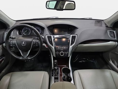 Used 2016 Acura TLX FWD image 10