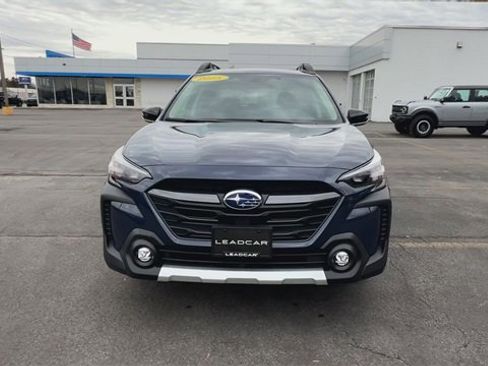 Used 2025 Subaru Outback Limited image 3