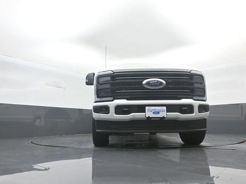 New 2026 Ford F250 Platinum w/ FX4 Off-Road Package image 26