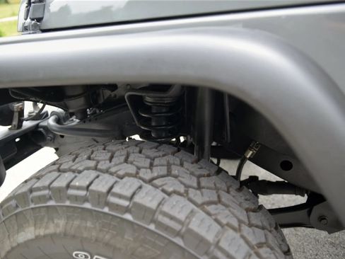 Used 2004 Jeep Wrangler 4WD w/ 30" Tire & Wheel Group image 38