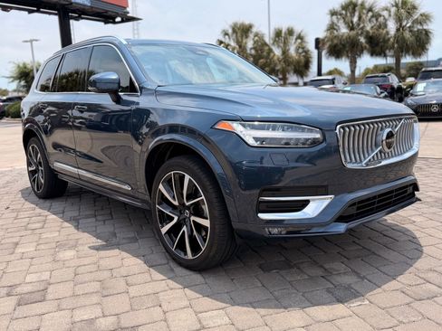Used 2023 Volvo XC90 B5 Plus w/ Protection Package Premier AWD/4WD image 7