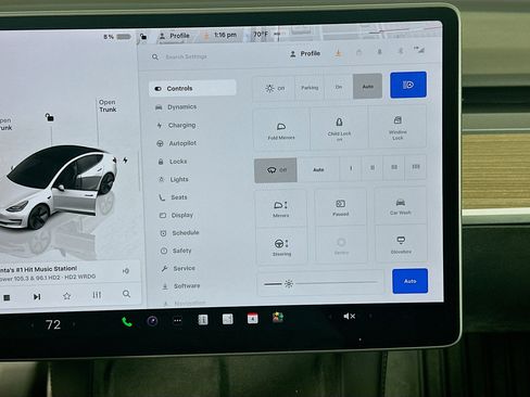 Used 2023 Tesla Model 3 Standard Range image 16