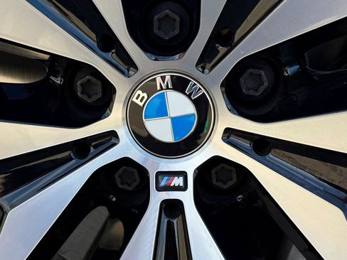 Used 2025 BMW X5 xDrive40i w/ M Sport Package image 14