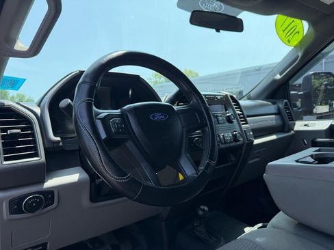 Used 2017 Ford F250 XL w/ Power Equipment Group AWD/4WD image 22