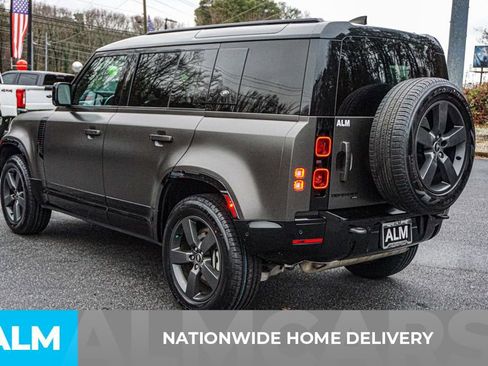 Used 2023 Land Rover Defender 110 X-Dynamic SE image 5