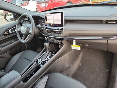 New 2026 Jeep Compass Limited w/ Sun, Sound & Navigation Group AWD/4WD image 33