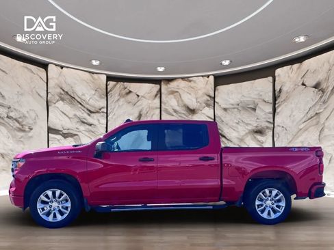 Used 2024 Chevrolet Silverado 1500 Custom AWD/4WD image 2