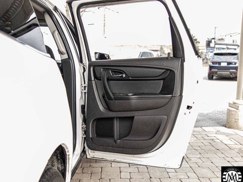 Used 2013 Chevrolet Traverse LT image 15