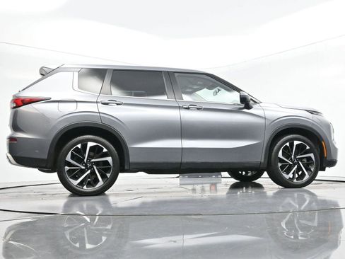 Used 2022 Mitsubishi Outlander SE image 56