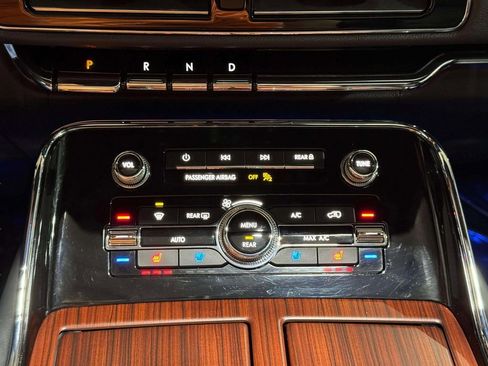 Certified 2023 Lincoln Navigator Reserve image 8