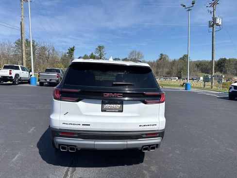 Used 2024 GMC Acadia Elevation AWD/4WD image 9