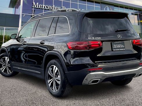 New 2026 Mercedes-Benz GLB 250 4MATIC image 3