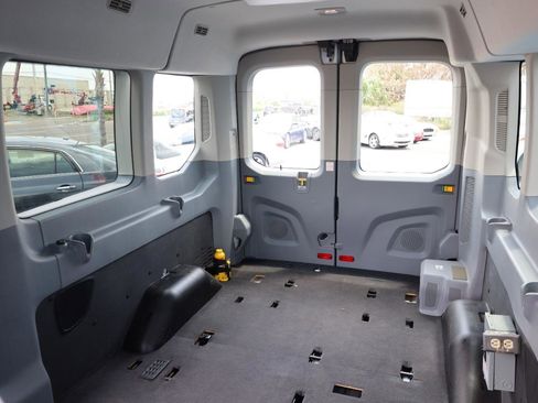 Used 2019 Ford Transit 350 XLT RWD image 13