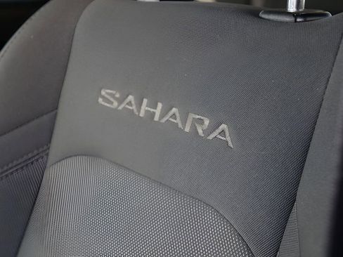 Used 2023 Jeep Wrangler Sahara image 17