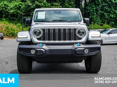 Used 2024 Jeep Wrangler Unlimited Sahara AWD/4WD image 10
