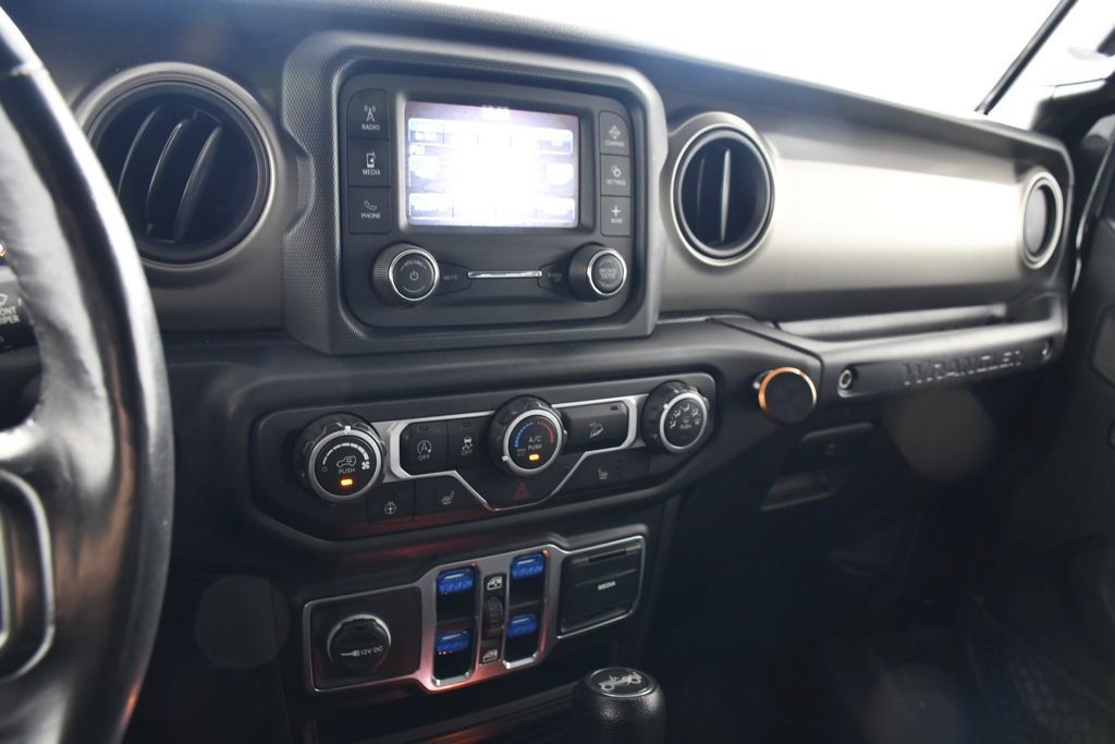 Used 2018 Jeep Wrangler Unlimited Sport S AWD/4WD image 30