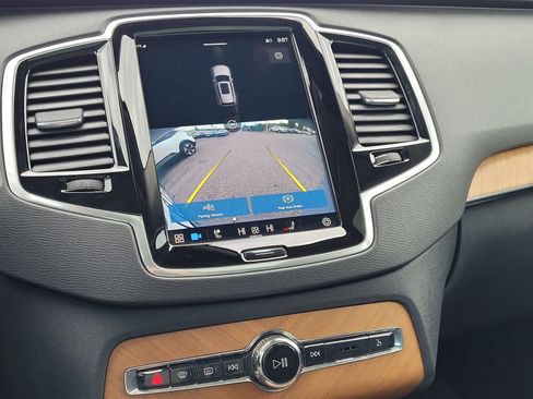 Certified 2023 Volvo XC90 T8 Plus w/ Protection Package Premier image 25
