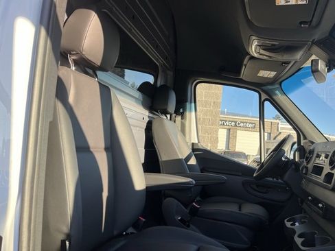New 2025 Mercedes-Benz Sprinter 2500 image 17